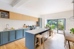 Kitchen- click for photo gallery